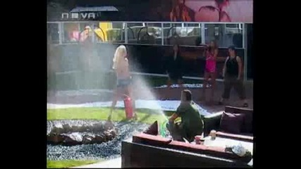 Big Brother 4 - Еротичната Фото Сесия На Брадърите 17.10.08