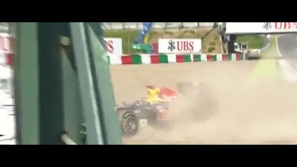 F1 Гран при на Япония 2011 - Vettel се блъска на 1вите петъчни тренировки Hd