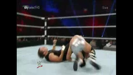 Dean Ambrose си запазва титлата на Сащ - Wwe Night of Champions 2013