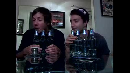 Simple Plan - Pierre and Seb - Bottle Song!!