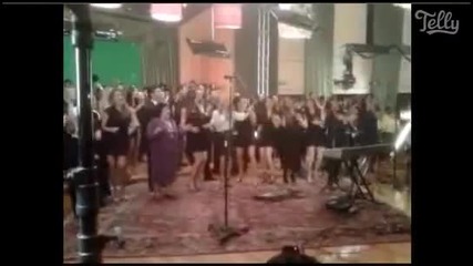Част от заснемането на песента "в нашите ръце"