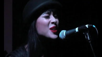 Natalia Kills - Mirrors ( Live At The Cherrytree House )