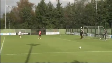 Luis Suarez Voor 26, 5 Miljoen Naar Liverpool. (seizoen 2010 