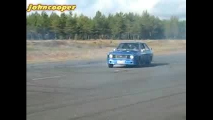 Ford Escort Mk2 пали гумите