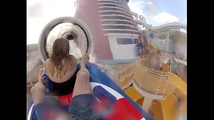 Забавна водна пързалка на кораба Disney Fantasy Cruise Ship