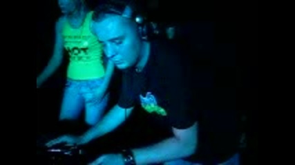 Nilux @ Nexus Playing Loops And Things Reschranzed