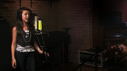 Момиче , което ще ви накара да изтръпнете Maddi Jane 