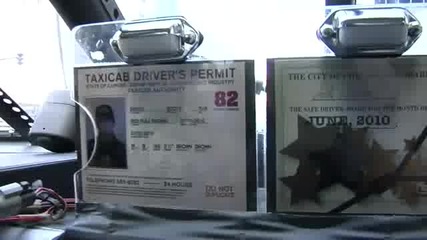 Настръхващо Наскар Такси смях Д
