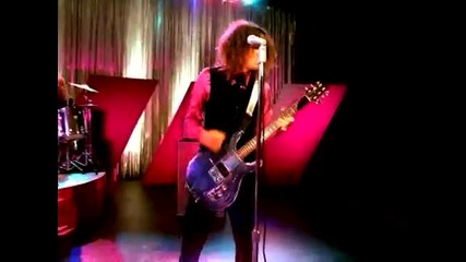 Red Hot Chili Peppers - Dani California