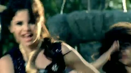 Selena Gomez - Tell Me Something I Don't Know