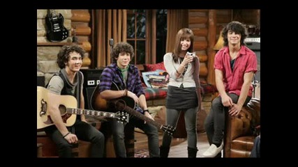 Demi Lovato Feat. Jonas Brothers - On The Line