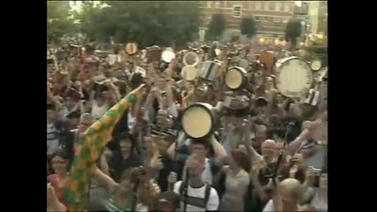 Worlds Largest Traditional Irish Music Session - ludnica 