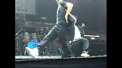 Justin Bieber танцува в Торонто