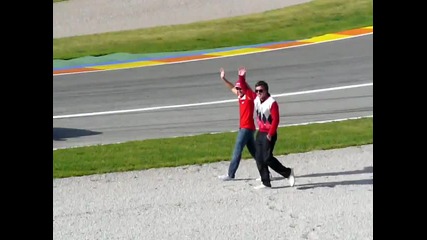 Fernando Alonso trqbva da buta