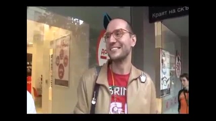 Лудия репортер - Гей двойка ли сте