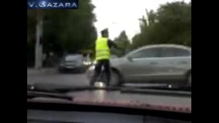 Луд регулировчик! 