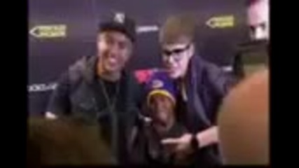 Justin Bieber and Asher Roth dancing to Jump On It - Fashions Night Out