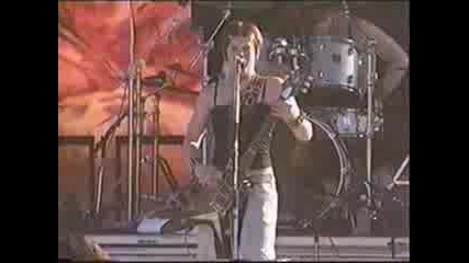 Kittie - Spit (live Ozzfest 2000)