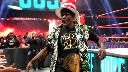 R-Truth joins No Way Jose’s conga line: Raw, July 1, 2019