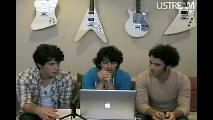 Jonas Brothers Facebook Chat Part 1 [6_4_09] [hq]