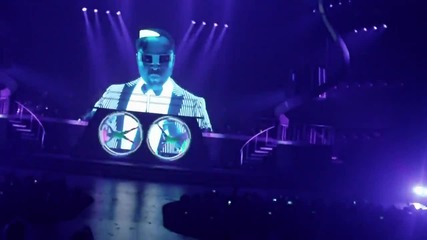 Britney Spears - Scream and shout-boys-perfume (piece Of Me live at Planet Hollywood Residen 2013)