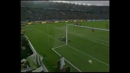Dimitar Berbatov v Bayern Leverkusen vs Schalke