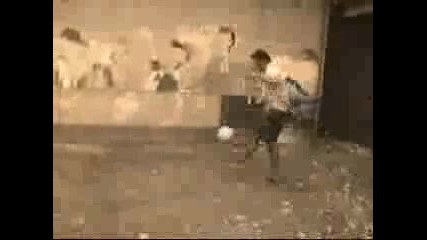 Трикове С Топка