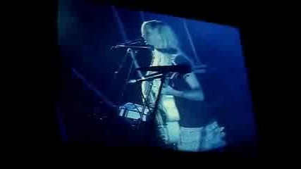 Massive Attack feat. Stephanie Dosen - Teardrop