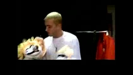 Eminem Behind The Stage (превод)