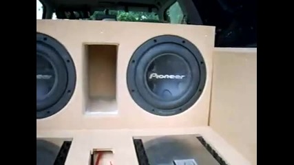 Blazen Met Die Subwoofers 