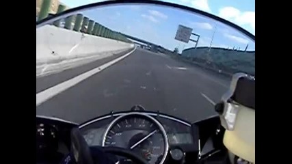 Ямаха R - 6 със 295 км/ч