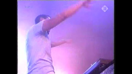 Dj Tiesto - Love Comes Again (live) 