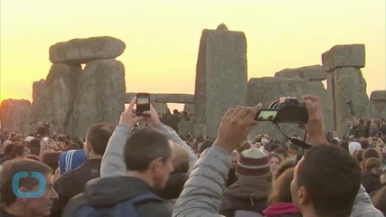 Pranksters Use Old Fridges to Rereate Stonehenge