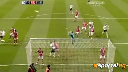 Изумителен Гол на Роус - Тотнъм - Арсенал 2:1 + Втория гол ( 14.04.2010 ) 
