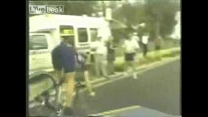 Колоездачка Се Пребива На Старта