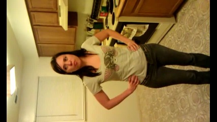 Hot Girl beats cinnamon challenge