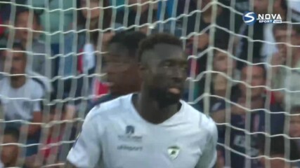 Гол на Клермон бе отменен заради игра с ръка