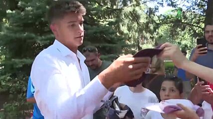 Страхотно посрещане за българските герои от Уимбълдън (видео)