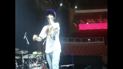Justin Bieber answering questions at soundcheck w Ryan and Chaz 