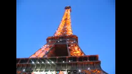 Светещата Айфелова Кула В Париж