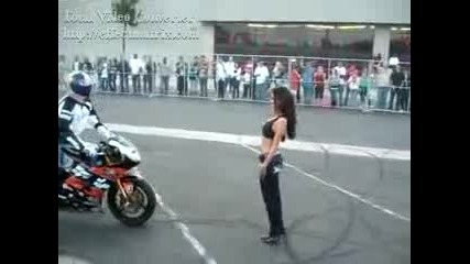 Ето това е целувка !