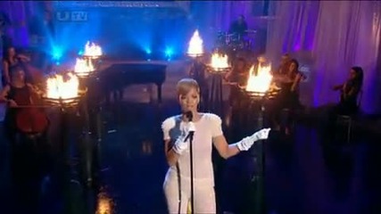 Rihanna - Russian Roulette (amazing live)