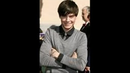 Zac Efron - Troy Bolton