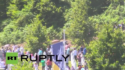 Bosnia and Herzegovina: Serb PM attacked with stones at Srebrenica memorial