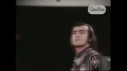 Elton John - Step Into Christmas 