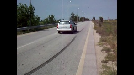 Opel Astra burnout 