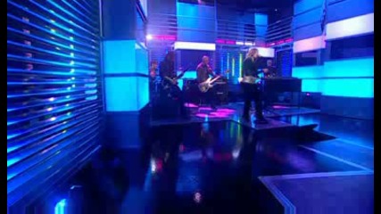 Kelly Clarkson - My Life Would Suck Without You (national Lottery Draws 02 - 25 - 09)