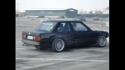 E30 v8 drift training 