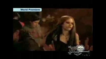 Avril Lavigne - Everything Back But You (New)