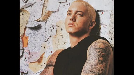 Eminem - Pale Moonlight ( feat . Dina Rae and Strike )